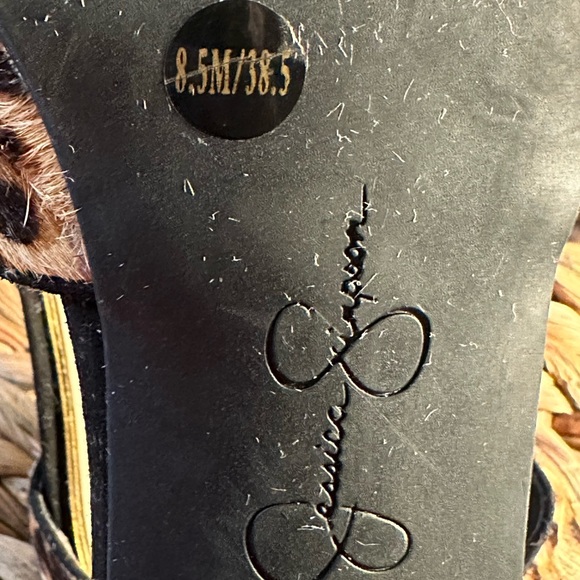 Jessica Simpson - Picture 3 of 3